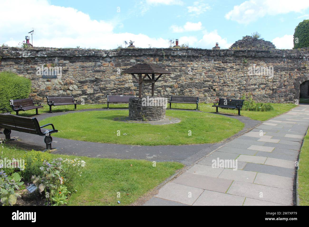 Conwy ist eine ummauerte Marktstadt und Gemeinde an der Küste von Nordwales Stockfoto