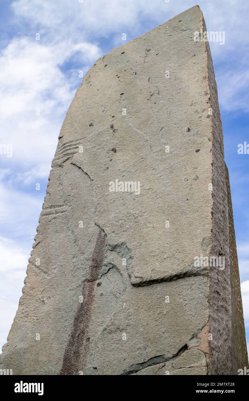 Dunloe Ogham Stone, ein Ogham-Stein mit Inschriften, die dieses frühe mittelalterliche Alphabet verwenden, um frühe irische Sprache zu schreiben, nahe der Gap of Dunloe Mountai Stockfoto