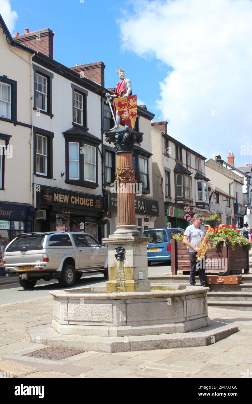 Conwy ist eine ummauerte Marktstadt und Gemeinde an der Küste von Nordwales Stockfoto