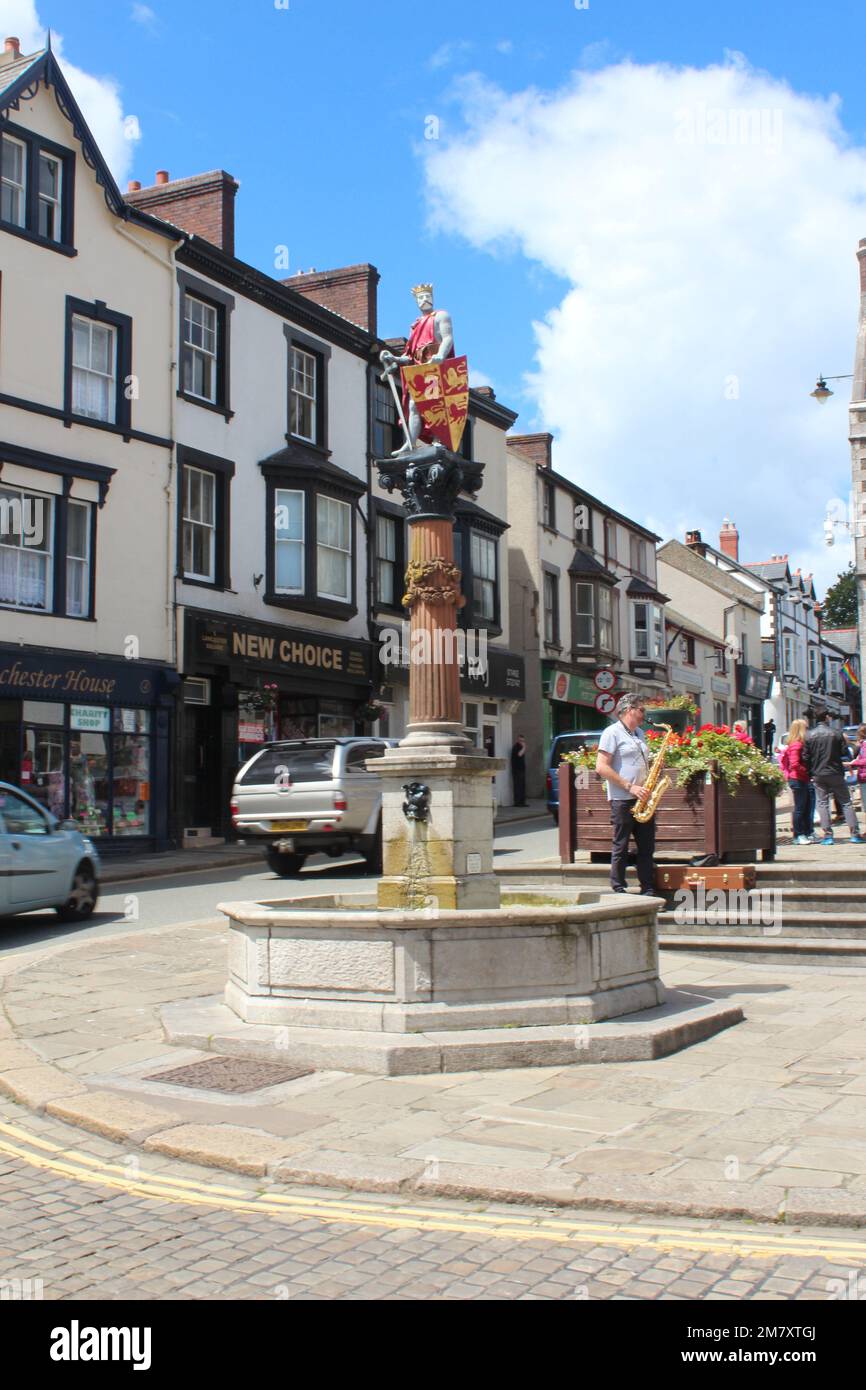 Conwy ist eine ummauerte Marktstadt und Gemeinde an der Küste von Nordwales Stockfoto