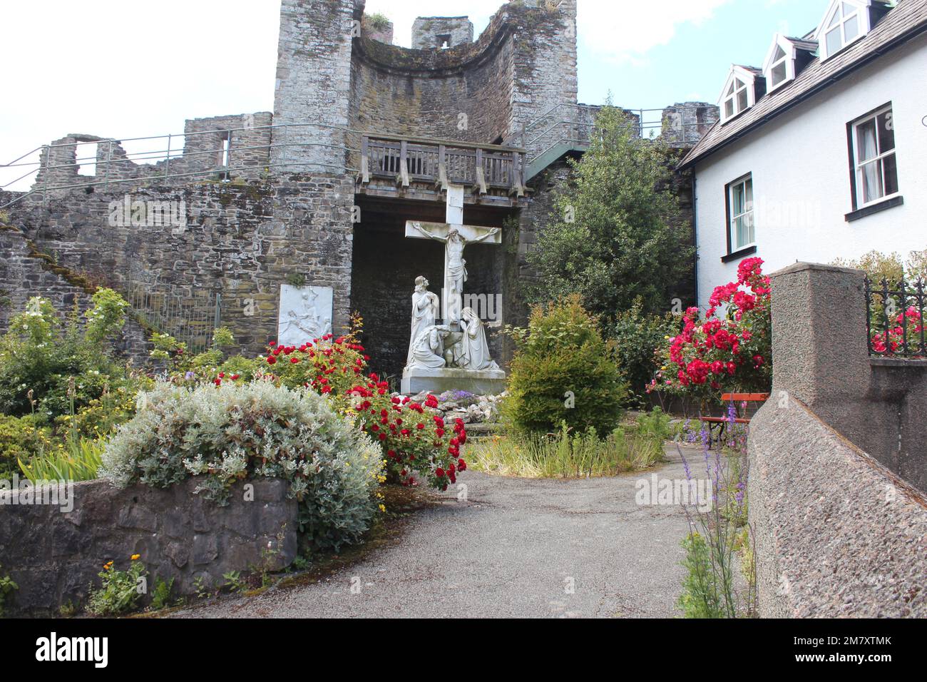 Conwy ist eine ummauerte Marktstadt und Gemeinde an der Küste von Nordwales Stockfoto
