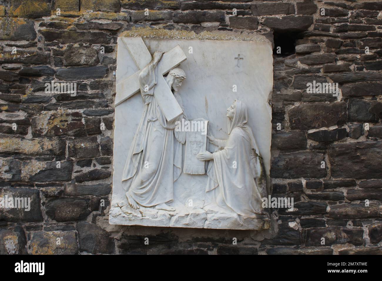Conwy ist eine ummauerte Marktstadt und Gemeinde an der Küste von Nordwales Stockfoto