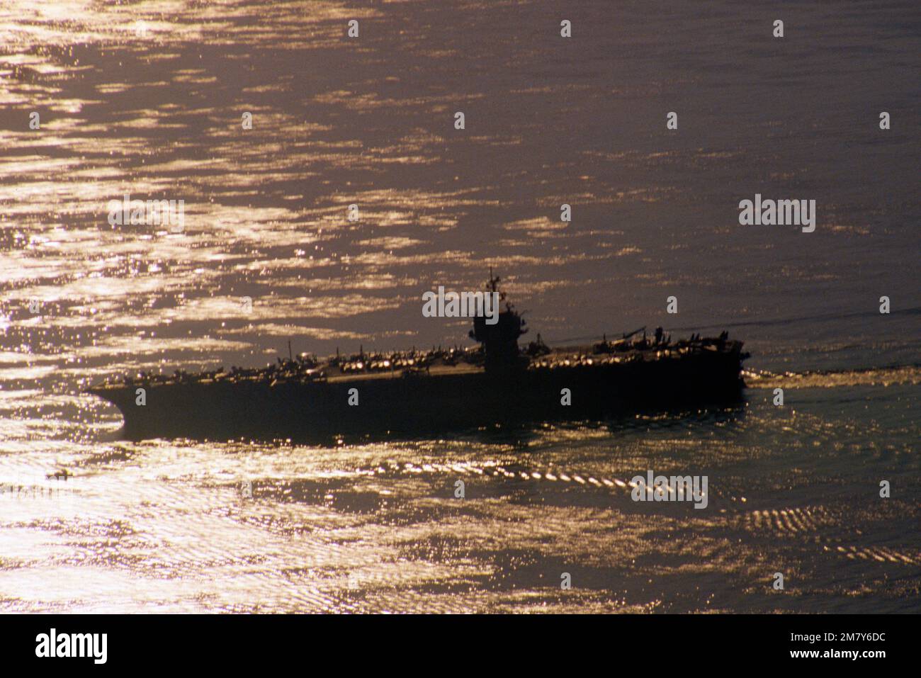 USS Enterprise (CVN-65), vormals CVA(N)-65, ist außer Betrieb genommen. Flugzeugträger der US-Marine. 1958 war sie der erste nuklearbetriebene Flugzeugträger und das achte US-Marineschiff, das diesen Namen trug. Wie ihre Vorgängerin aus dem Zweiten Weltkrieg trägt sie den Spitznamen Big E Stockfoto