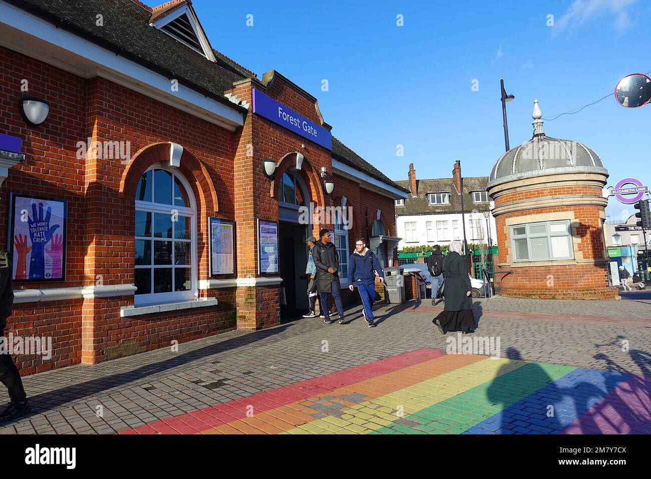 Forest Gate, London, Großbritannien. 11. Januar 2023. Die Gentrifizierung der Forest Gate High Street und der umliegenden Gebiete setzt sich rasant fort, ein langfristiges Projekt, das mit der Umwandlung des Bahnhofs in eine Station der Elizabeth-Linie begann. Das ist Teil des "Newham Borough council High Streets Programme". Foto: Paul Lawrenson/Alamy Live News Stockfoto