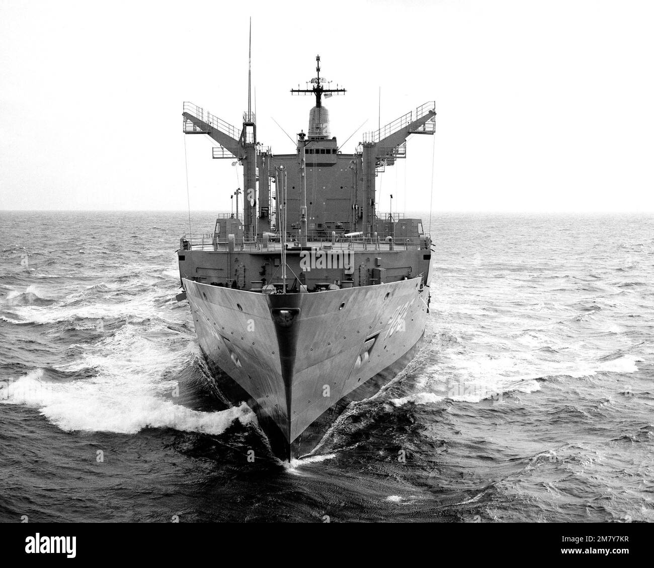 Ein Luftbogenblick auf die Cimarron Class Oiler PLATTE (AO-186), die während der Seeversuche im Gange ist. Land: Golf Von Mexiko Stockfoto