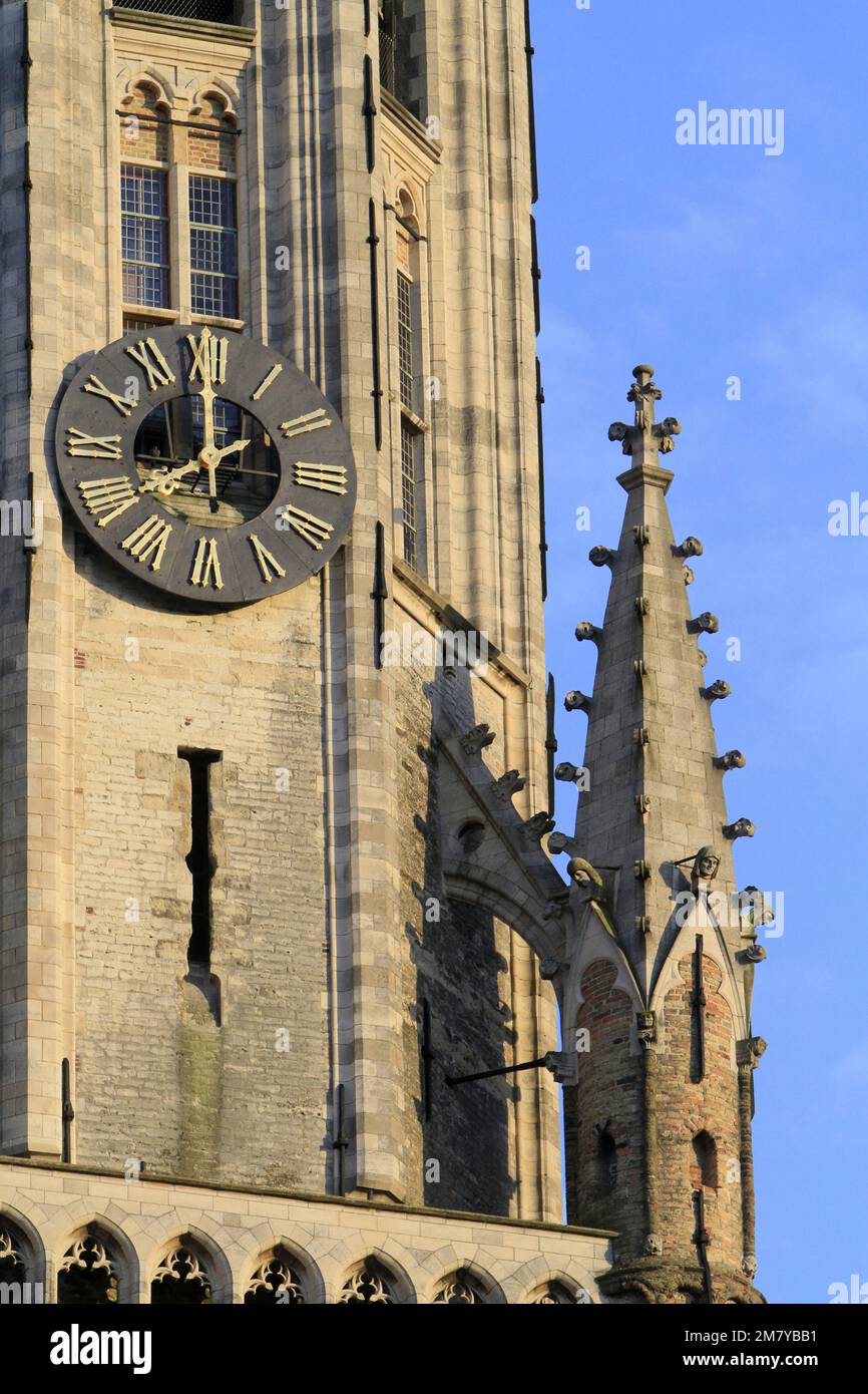 Le beffroi de Brügge. Vue depuis la Grand-Place. Brügge. Belgique. Europa. Stockfoto