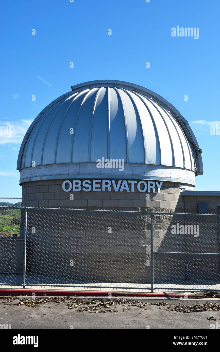 MISSION VIEJO, KALIFORNIEN - 8. JANUAR 2023: Observatorium auf dem Campus des Saddleback College. Stockfoto