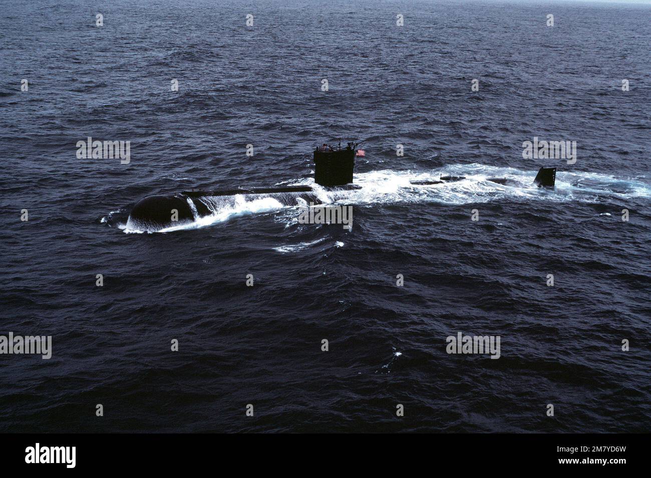 Lufthafen Bugblick auf das derzeit laufende U-Boot USS DOLPHIN (AGSS 555). Land: Pazifik (POC) Stockfoto