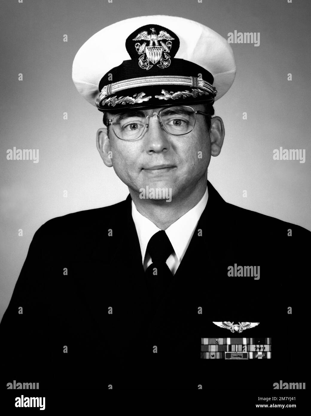 CDR Robert L. Johnson, USN (gedeckt). Land: Unbekannt Stockfoto