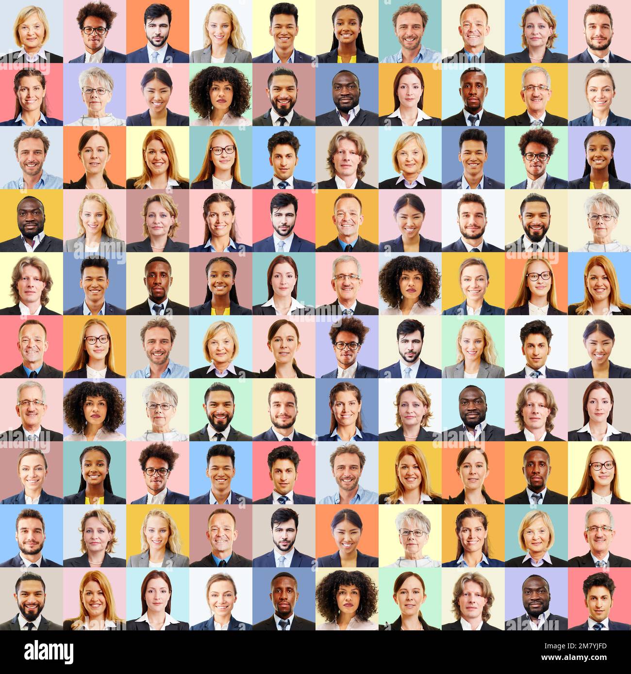Porträtcollage von diversen Geschäftsleuten vor farbenfrohen Hintergründen als Teamkonzept Stockfoto