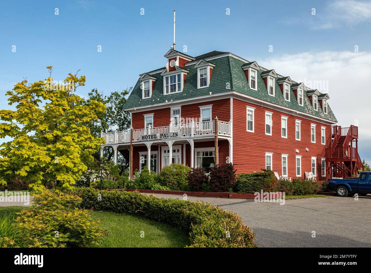 HOTEL RESTAURANT PAULIN erbaut 1891 IM VIKTORIANISCHEN STIL, CARAQUET, NEW BRUNSWICK, KANADA, NORDAMERIKA Stockfoto