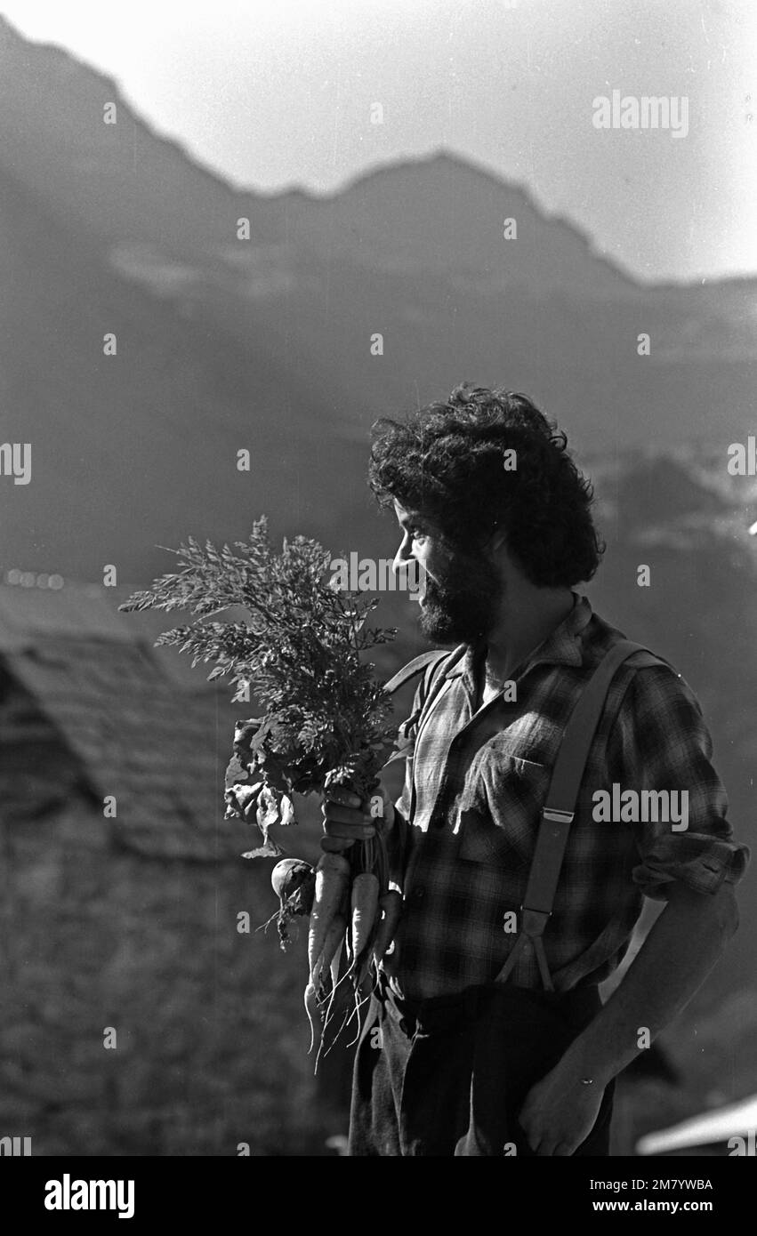FRANKREICH Dormillouse, Hochalpen, Anfang 1970er. Isoliertes Dorf, bewohnt von Schafzüchtern und Hippies, die Anfang der 1970er Jahre eine Kommune bildeten. Foto: Sean Sprague 1973 Stockfoto