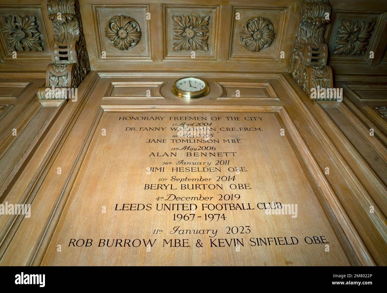 Rob Burrow und Kevin Sinfield erhalten die Freiheit der Stadt Leeds in der Leeds Civic Hall in Anerkennung ihrer Kampagnen und Spendenaktionen für alle, die von der Erkrankung der Motoneurone betroffen sind. Bilddatum: Mittwoch, 11. Januar 2023. Stockfoto