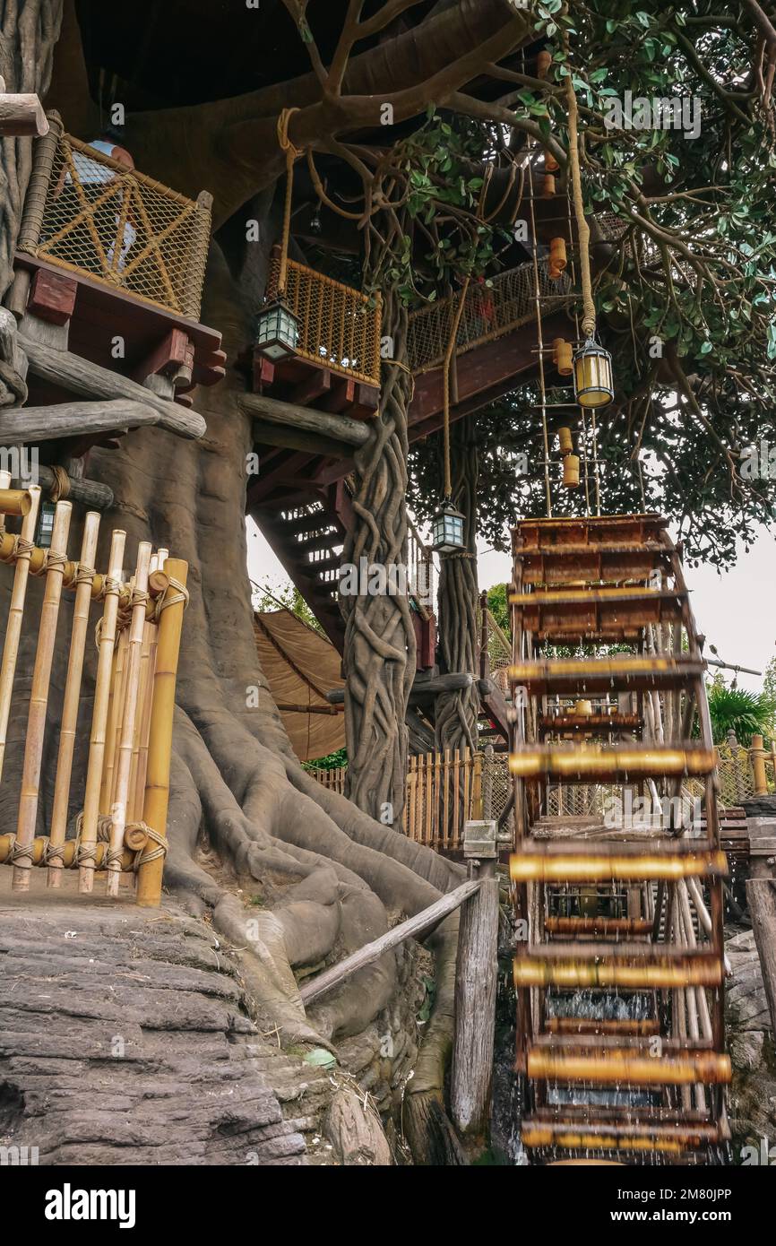 Der Robinson Crusoe Tree in Disneyland in Paris, Frankreich Stockfoto
