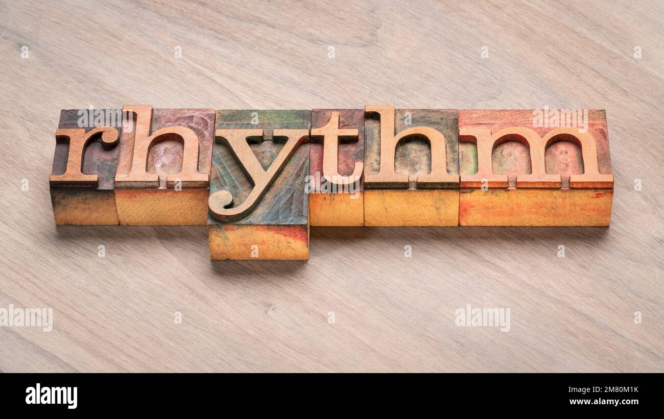 Rhythmuswort-Abstract in der Letterpressenholzart Stockfoto