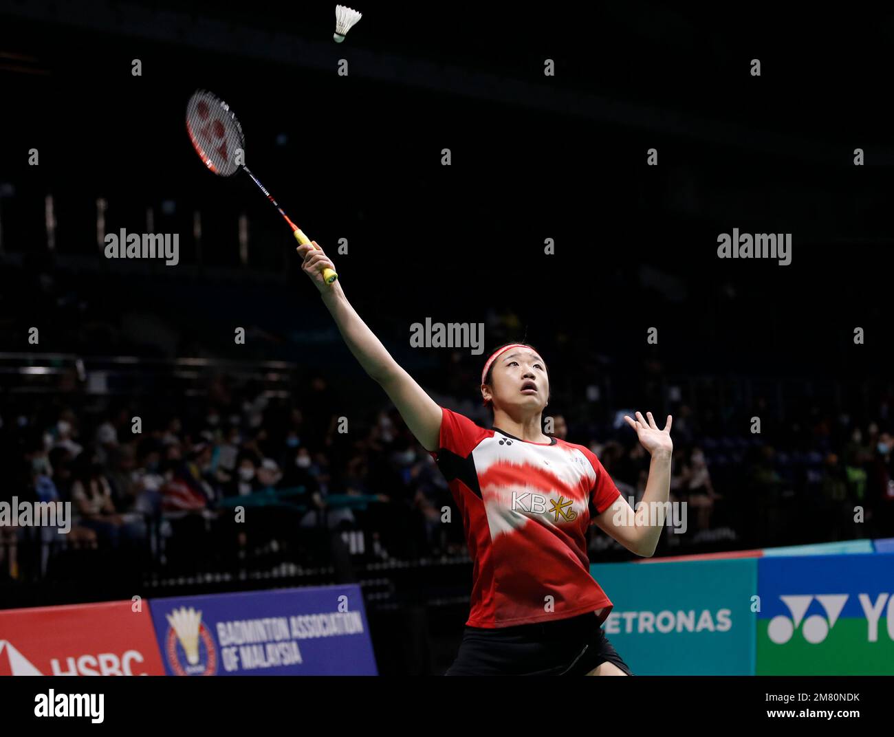 Kuala Lumpur, Malaysia. 11. Januar 2023. An SE Young of Korea spielt gegen Malvika Bansod von Indien während des ersten Frauenspiels der Petronas Malaysia Open 2023 in der Axiata Arena. Ein SE Young of Korea hat mit Punkten gewonnen; 21/21 : 9/13 Kredit: SOPA Images Limited/Alamy Live News Stockfoto