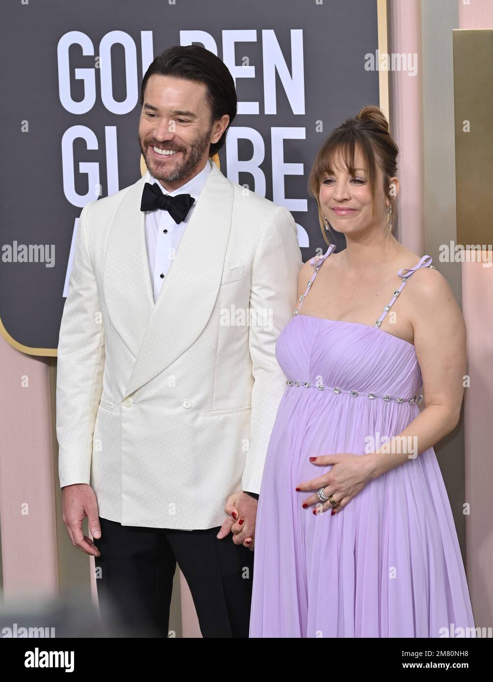 Los Angeles, USA. 10. Januar 2023. Tom Pelphrey & Kaley Cuoco kommen bei den Golden Globe Awards 80. im Beverly Hilton Hotel an. Bild: Sarah Stewart Credit: Paul Smith/Alamy Live News Stockfoto