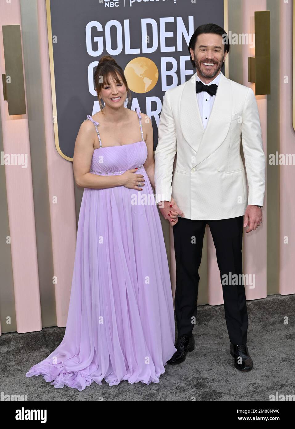 Los Angeles, USA. 10. Januar 2023. Tom Pelphrey & Kaley Cuoco kommen bei den Golden Globe Awards 80. im Beverly Hilton Hotel an. Bild: Sarah Stewart Credit: Paul Smith/Alamy Live News Stockfoto