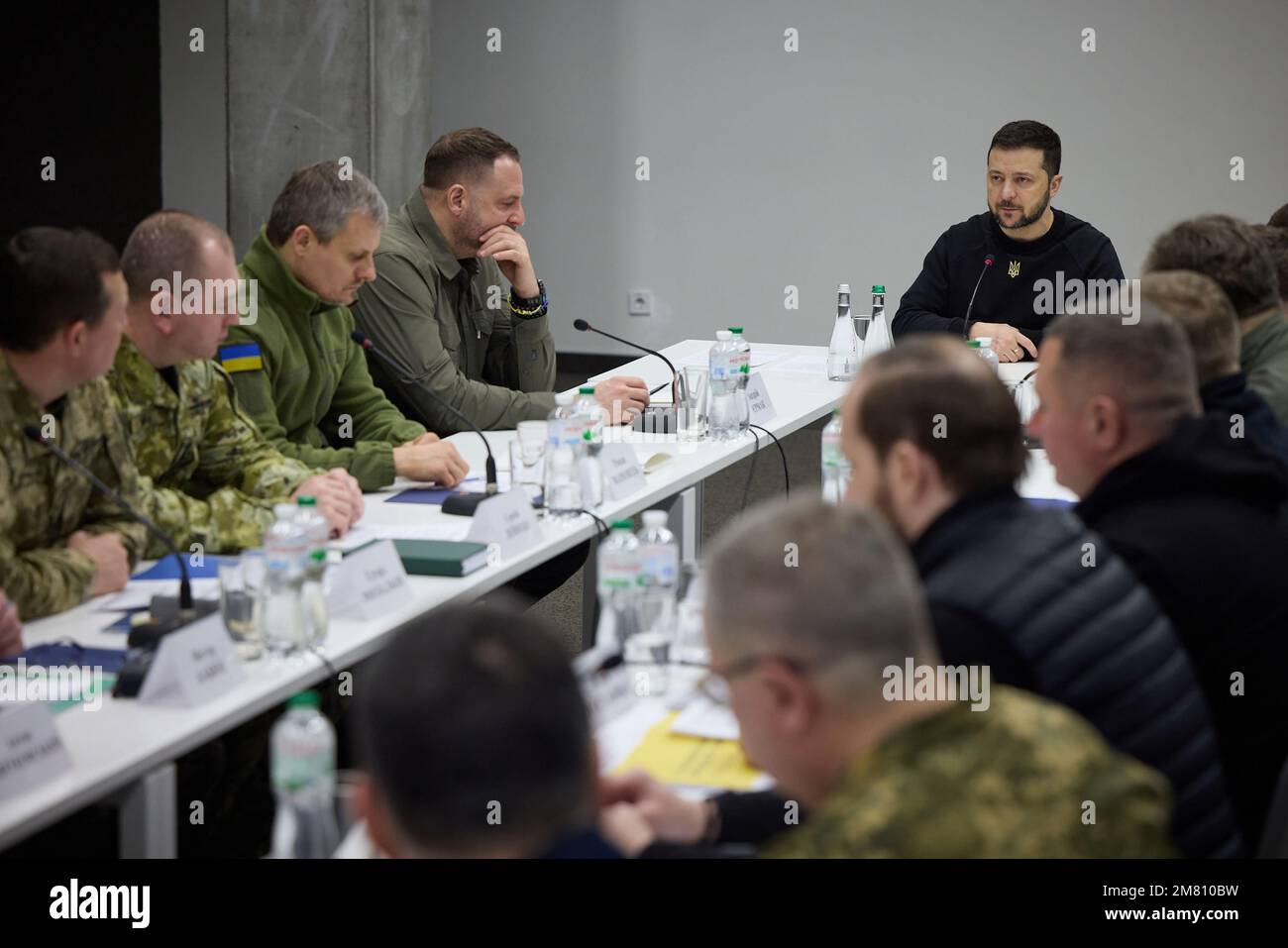 Lemberg, Ukraine. 11. Januar 2023. Der ukrainische Präsident Volodymyr Zelensky hält am Mittwoch, den 11. Januar 2023, in Lemberg (Ukraine) ein Treffen über die Sicherheitslage in den nordwestlichen Regionen der Ukraine ab. Foto: Pressestelle des ukrainischen Präsidenten/UPI Credit: UPI/Alamy Live News Stockfoto