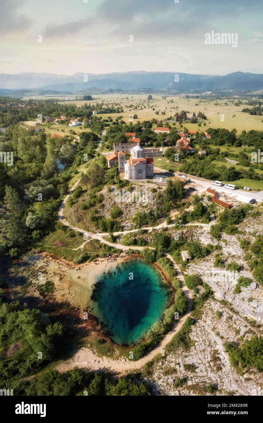 Die Quelle des Flusses Cetina in Kroatien im Mai 2022 Stockfoto