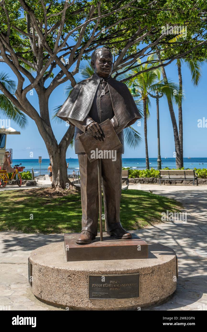 Prinz Kuhio Statue am Waikiki Beach, Ohahu, Hawaii Stockfoto