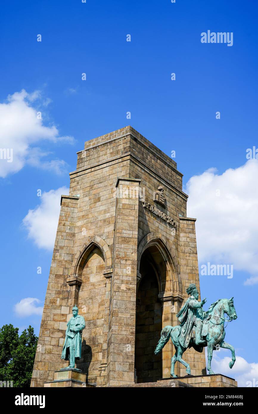 Kaiser-Wilhelm-Denkmal in Hohensyburg. Historisches Denkmal in der Nähe von Dortmund im Ruhrgebiet. Stockfoto