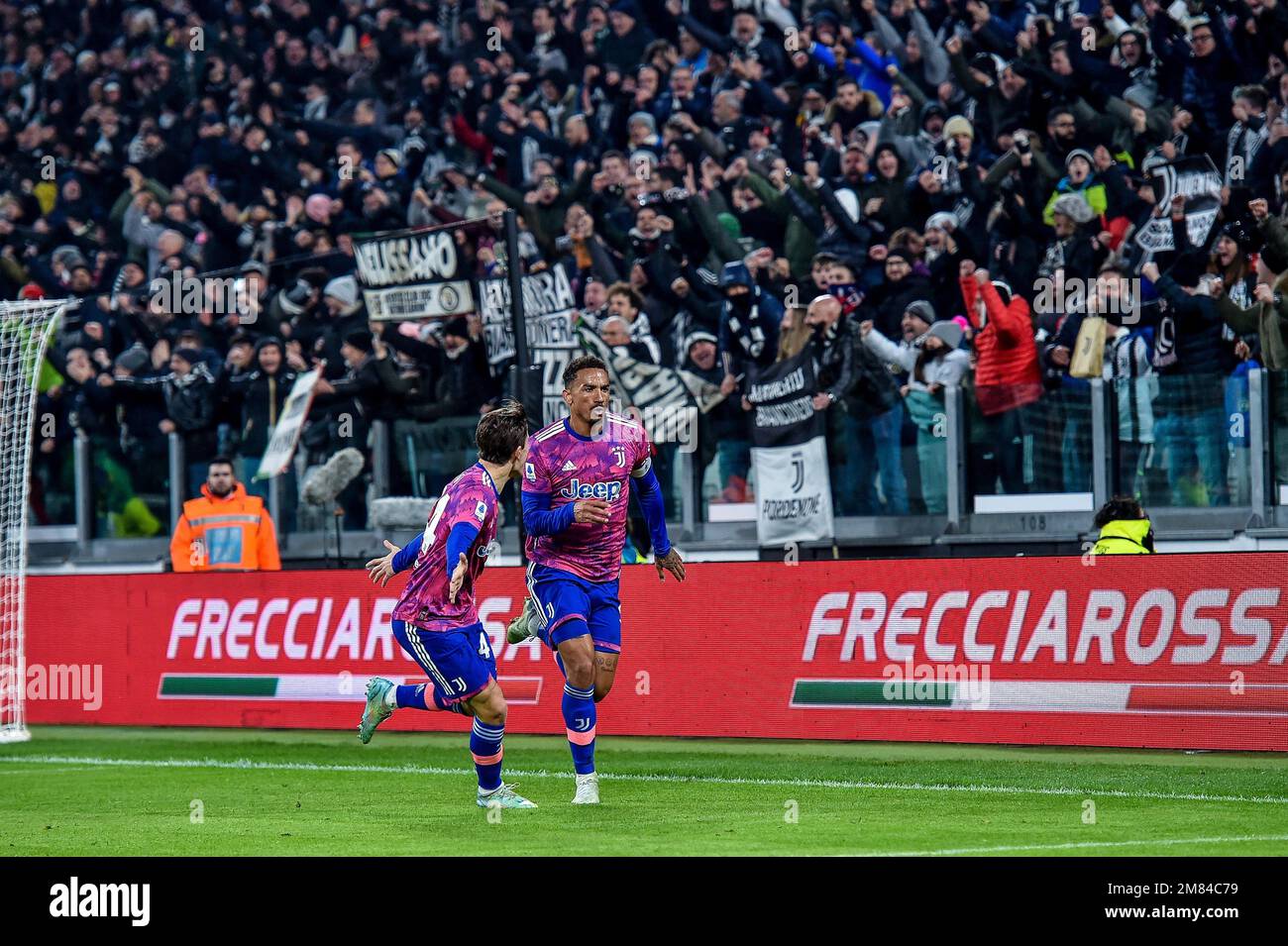 Danilo vom FC Juventus feiert die Feier, nachdem er im Allianz Stadium am Januar beim Spiel der Serie A 2022/23 zwischen dem FC Juventus und Udinese Calcio ein Tor geschossen hat Stockfoto