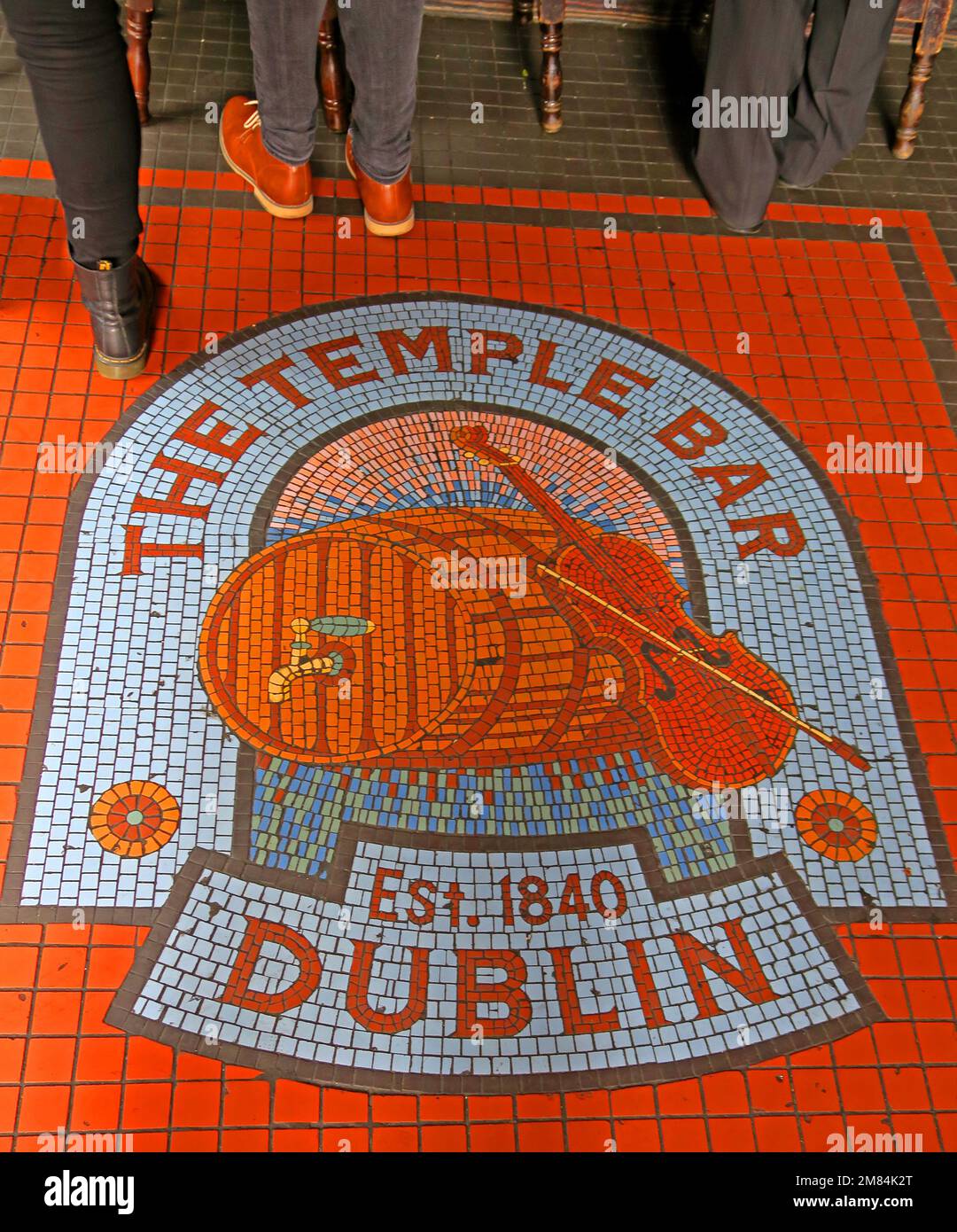 Mosaikboden in der Temple Bar, Dublin, Est 1840, 47-48 Temple Bar, Dublin 2, D02 N725, Irland Stockfoto