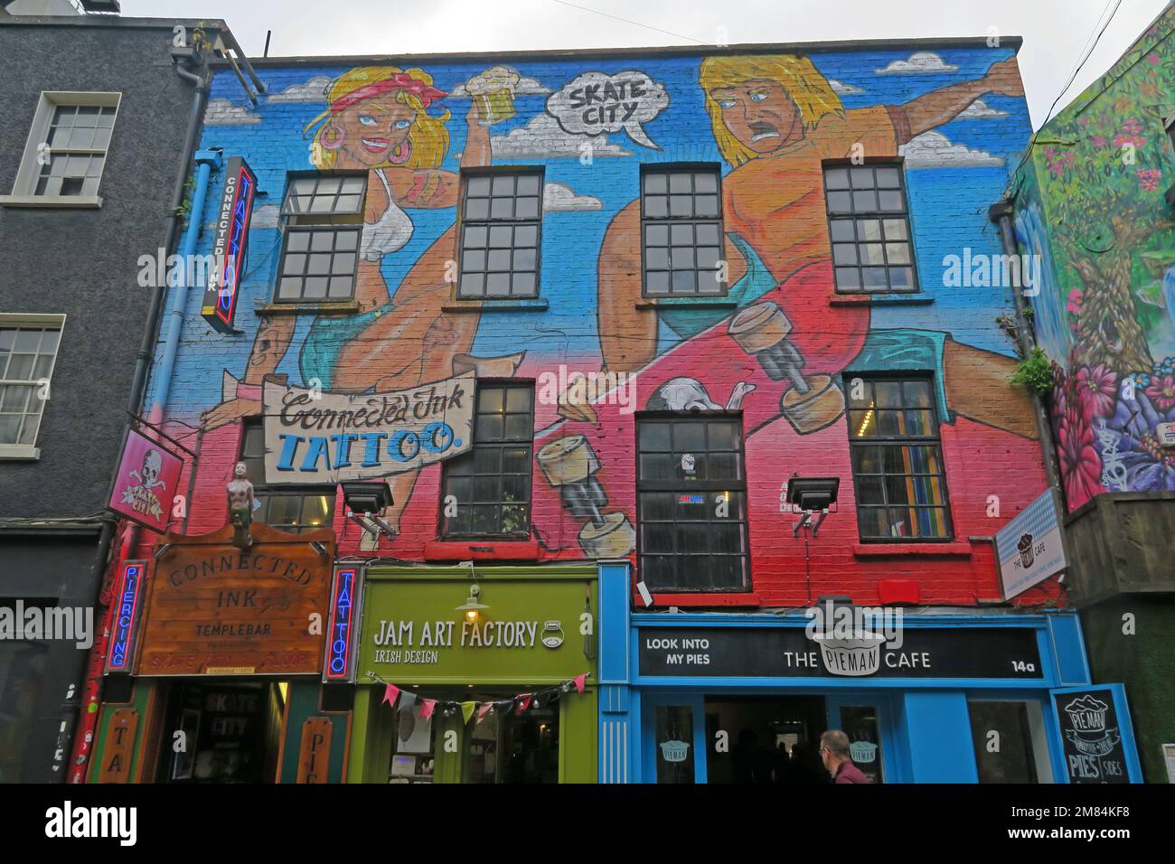 Jam Art Factory, Skate City, Connected Ink Tattoo, The Pieman Cafe - 14A Crown Alley, Temple Bar, Dublin 2, D02 RX36, Eire Stockfoto