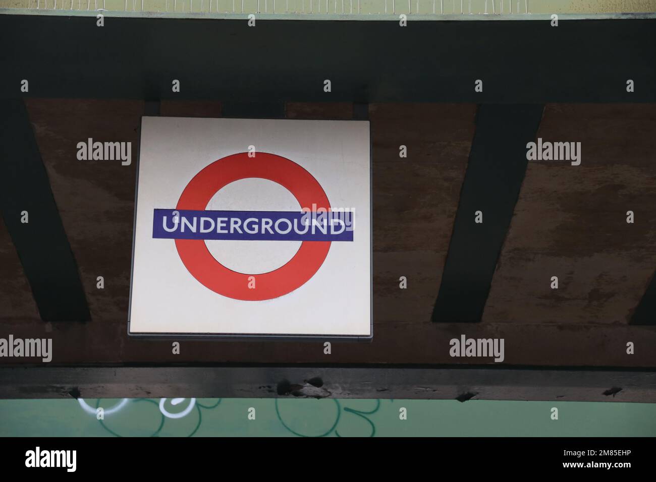 Londons unterirdisches Schild. Stockfoto