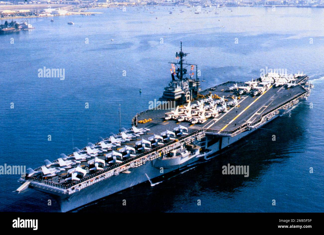 Der siebte USS Ranger (CV/CVA-61) war der dritte von vier Superträgern ...