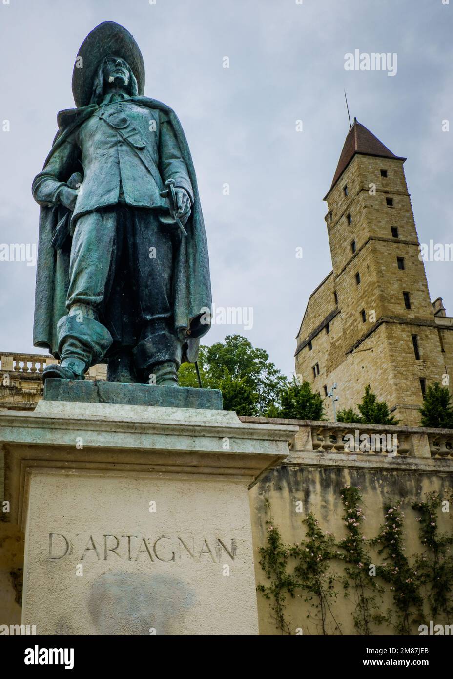 Statue des Musketeer d'Artagnan in der Nähe des Escalier Monumental in Auch, im Süden Frankreichs (Gers) Stockfoto