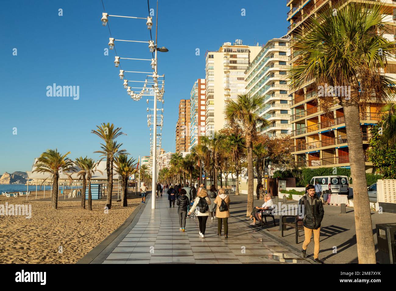 Die Promenade am Strand von Benidorm Stockfoto