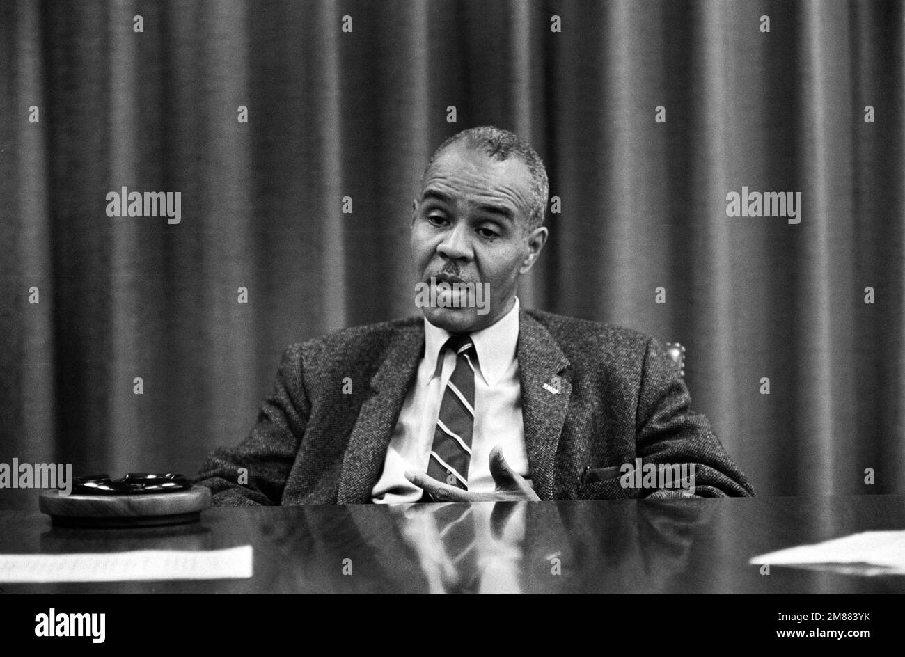 Roy Wilkins, Executive Director von NAACP, Halblängenporträt, Warren K. Leffler, US News & World Report Magazine Collection, 1963 Stockfoto