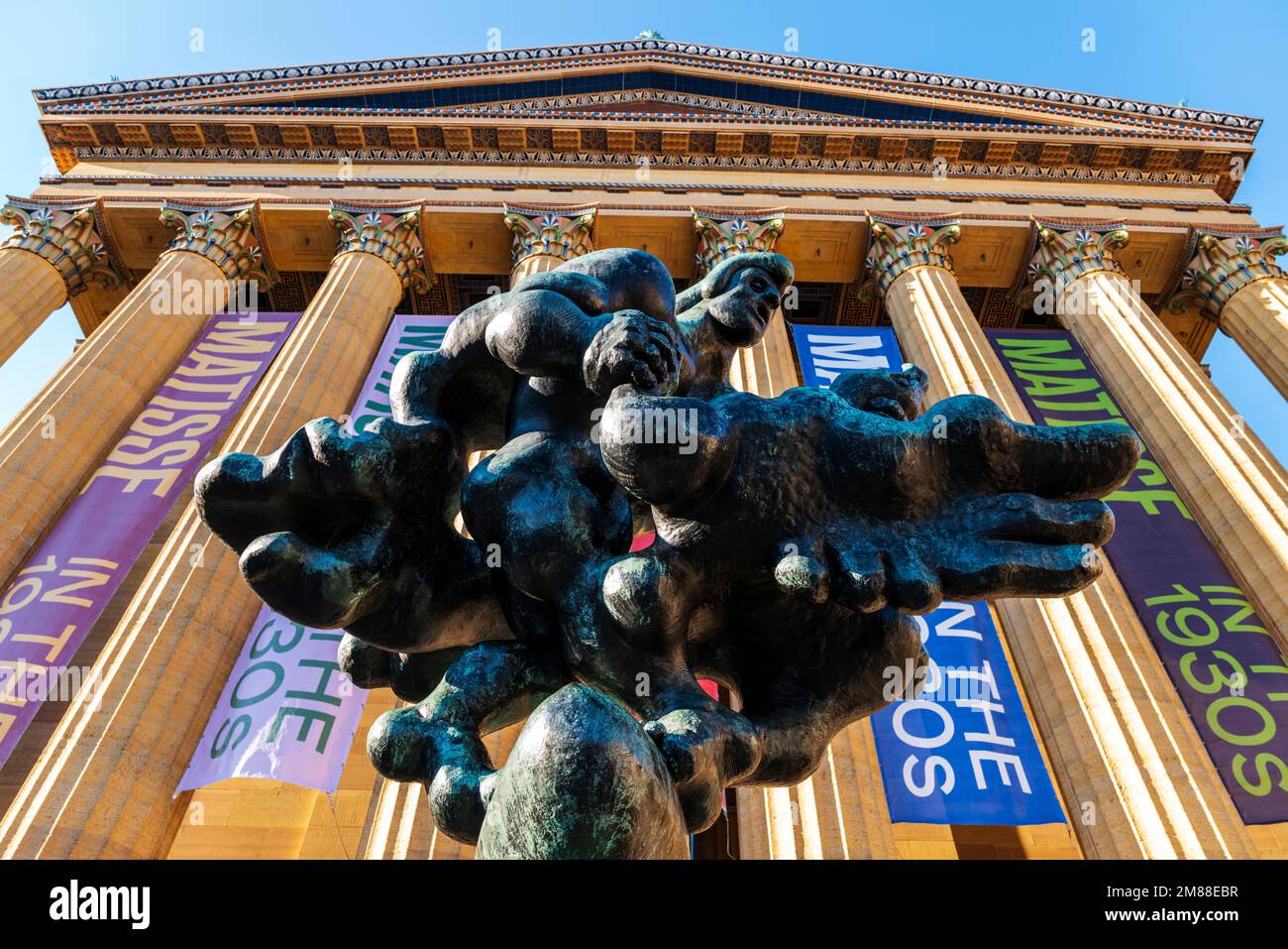 Bronzeskulptur; Prometheus erwürgt den Schnitzeljäger; Jacques Lipchitz; 1943; Philadelphia Museum of Art; Philadelphia; Pennsylvania; USA Stockfoto