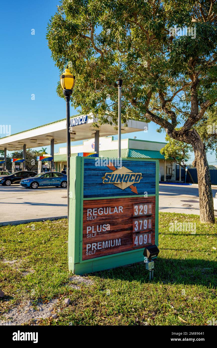 Davie, FL, USA - 12. Januar 2023: Foto der historischen Sunoco-Tankstelle Davie Florida Stockfoto