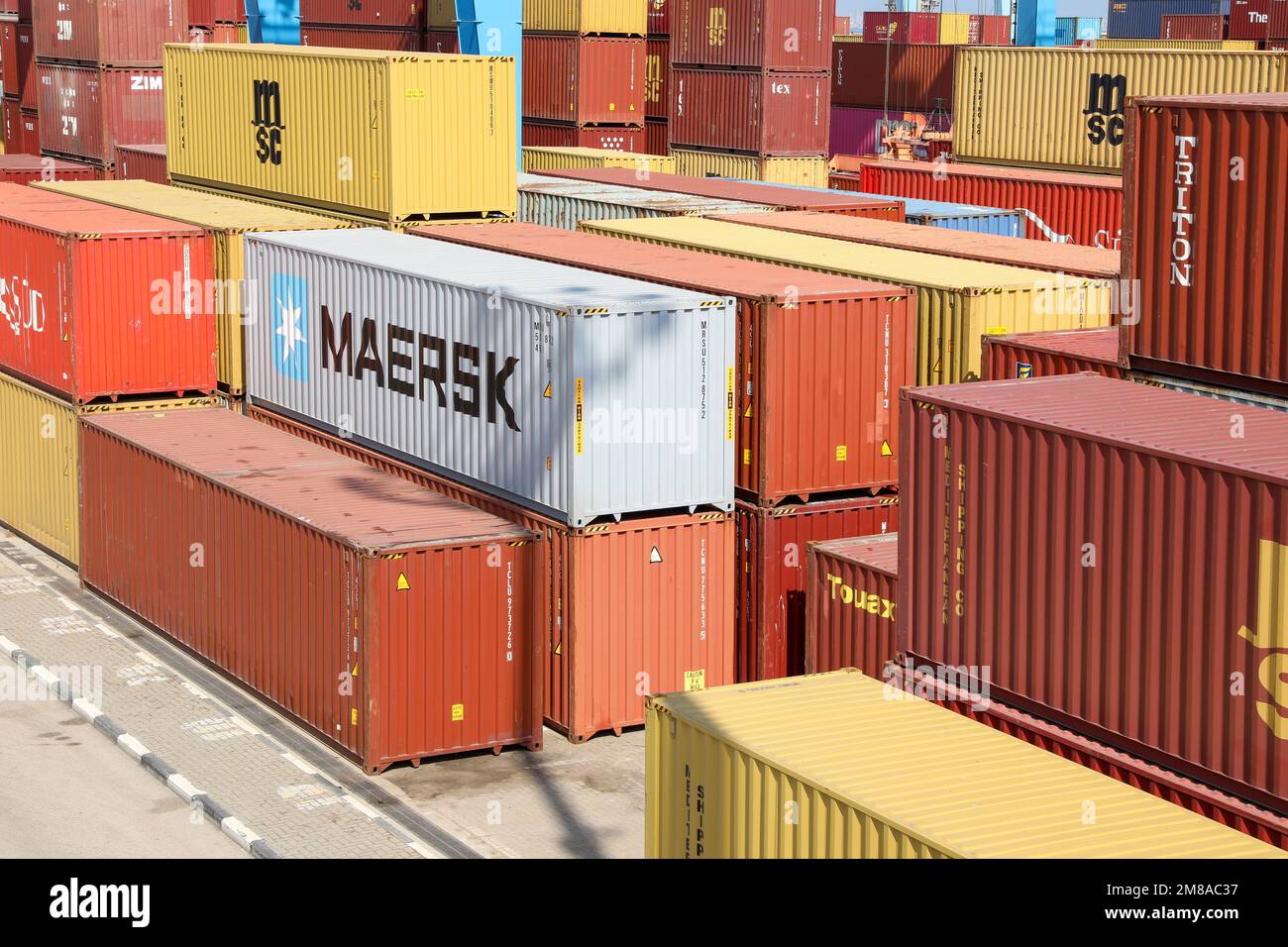Haifa, Israel - 25. Mai 2022: Industrial Container Yard for Logistic Import Export Business. Stockfoto