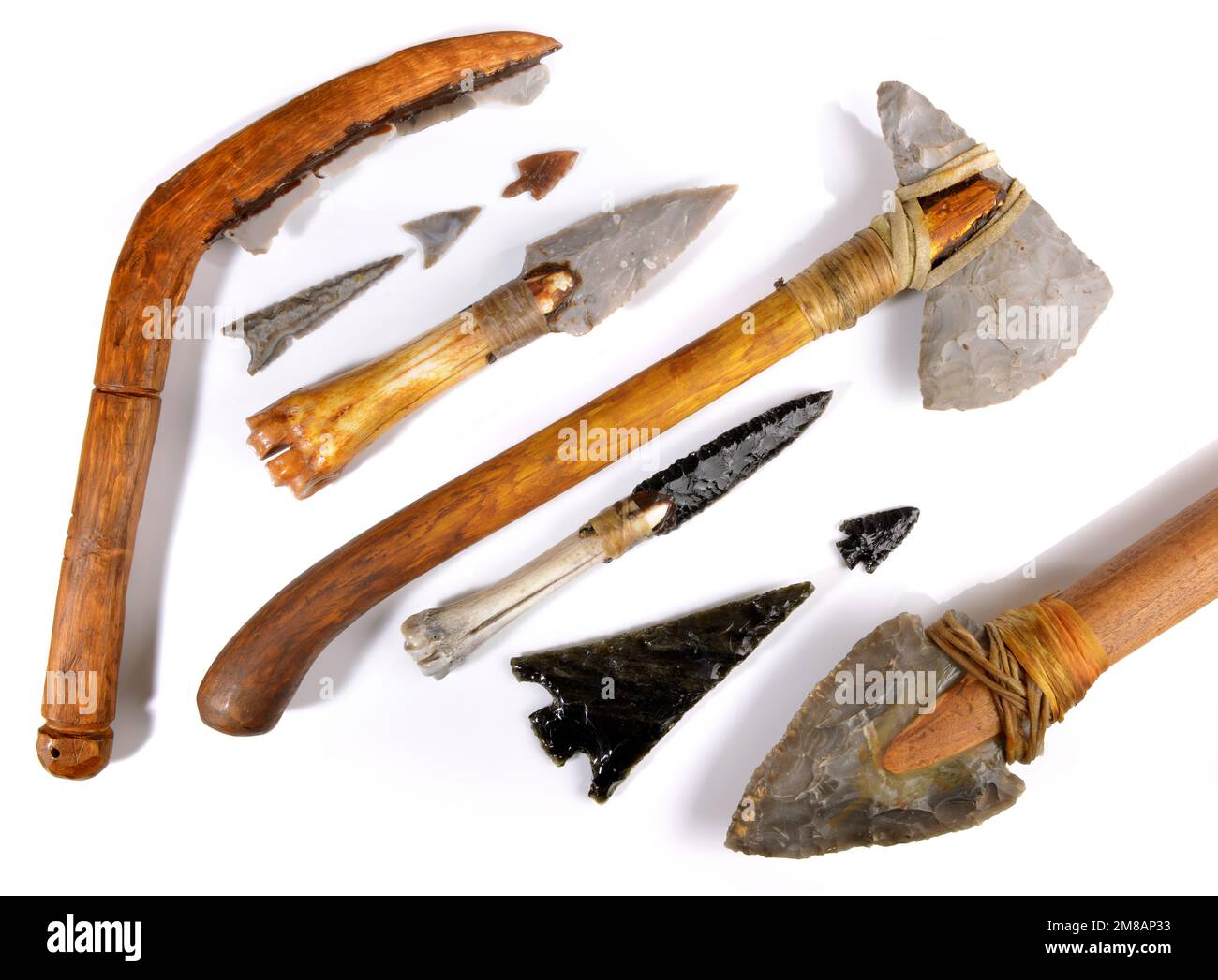 Steinzeit Werkzeuge auf weißem Hintergrund - Steinzeit Handwerk Stockfoto