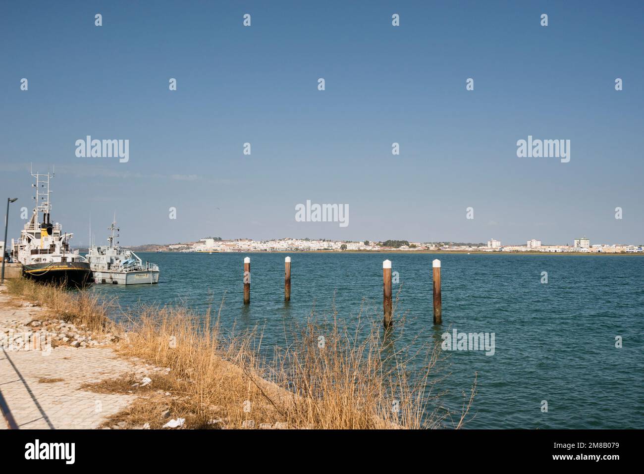 Spanien von Vila Real de Santo Antonio über den Fluss Guadiana, Algarve, Portugal Stockfoto