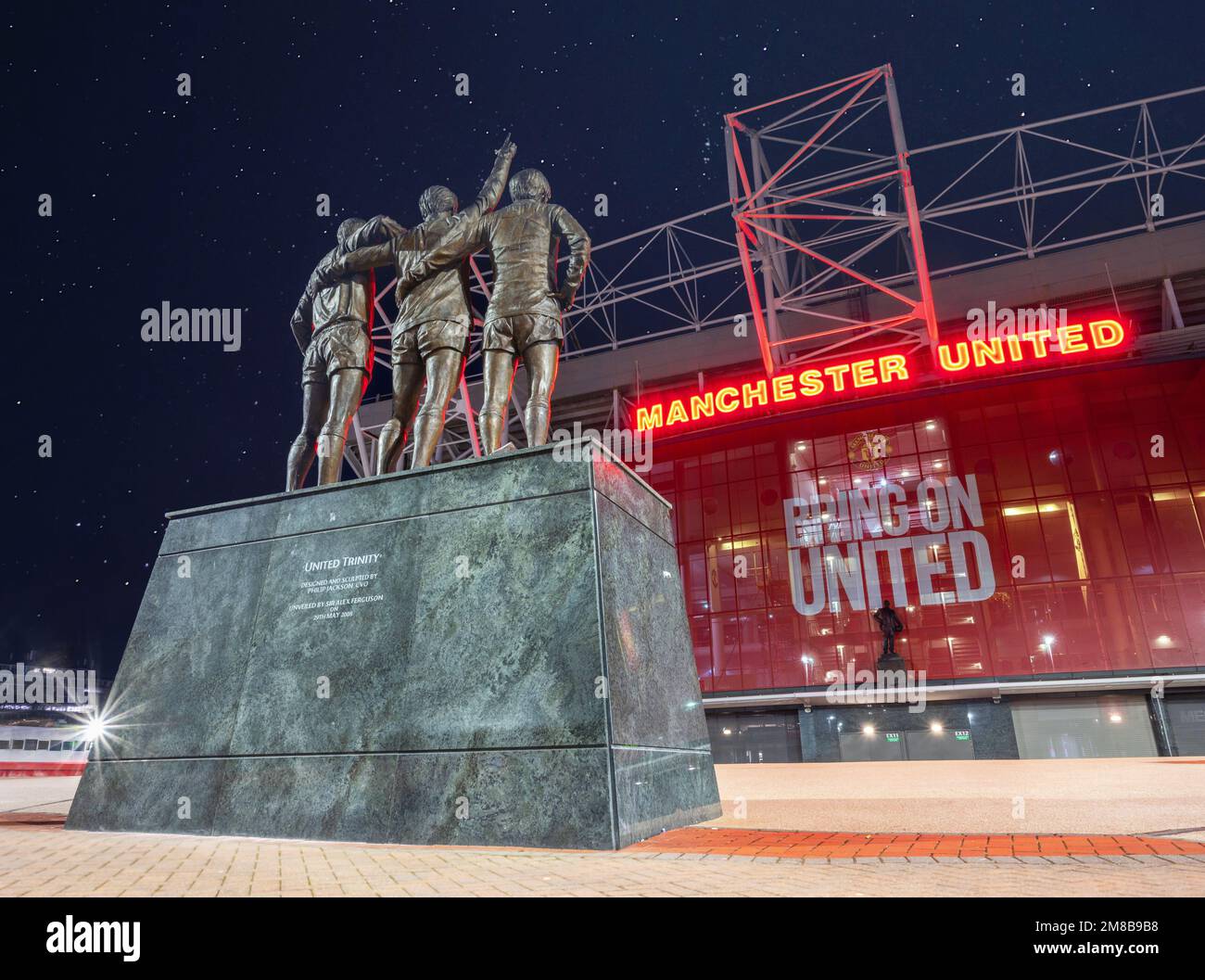 Manchester, Vereinigtes Königreich. 01.08.2023 , Manchester United , Old Trafford Stadium. United Trinity Statue, 8. Januar 2023. Stockfoto