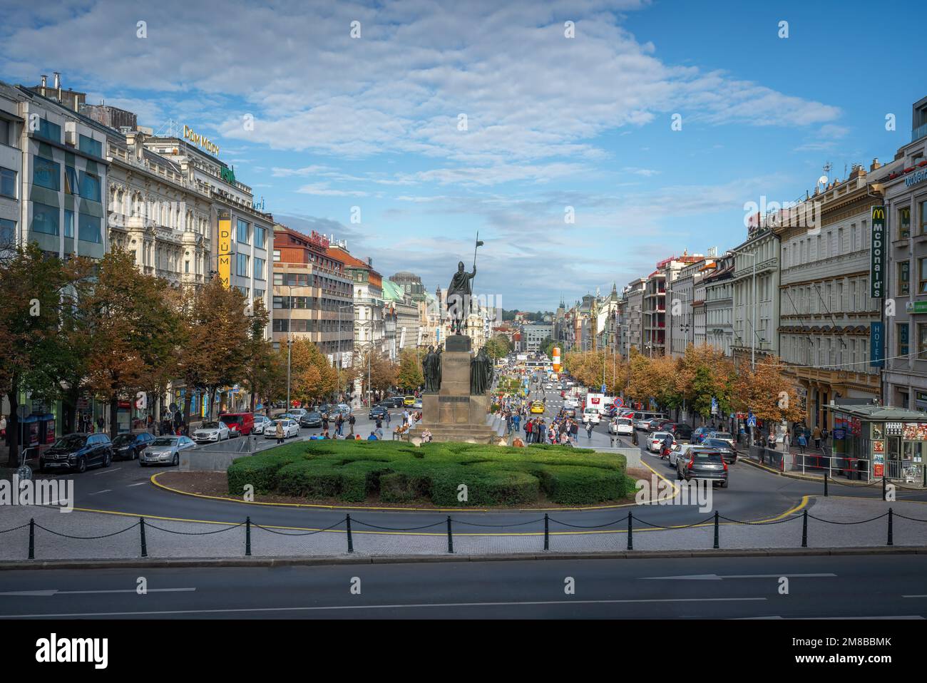 Wenzelsplatz und Statue des Heiligen Wenzelsplatzes - Prag, Tschechische Republik Stockfoto