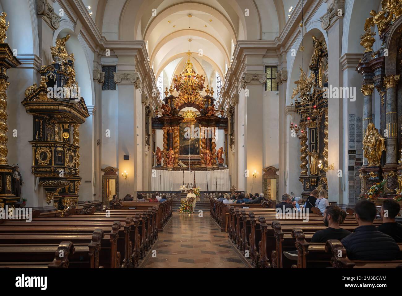 Kirche der Muttergottes der Siege (Schrein des kleinen Jesu von Prag) Innere - Prag, Tschechische Republik Stockfoto