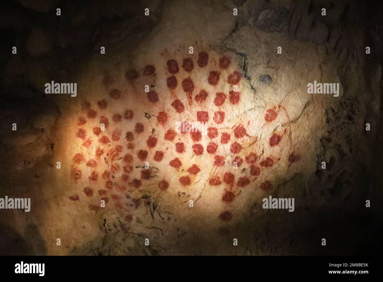 Prähistorische Darstellungen in den Höhlen von Chauvet, Frankreich Stockfoto