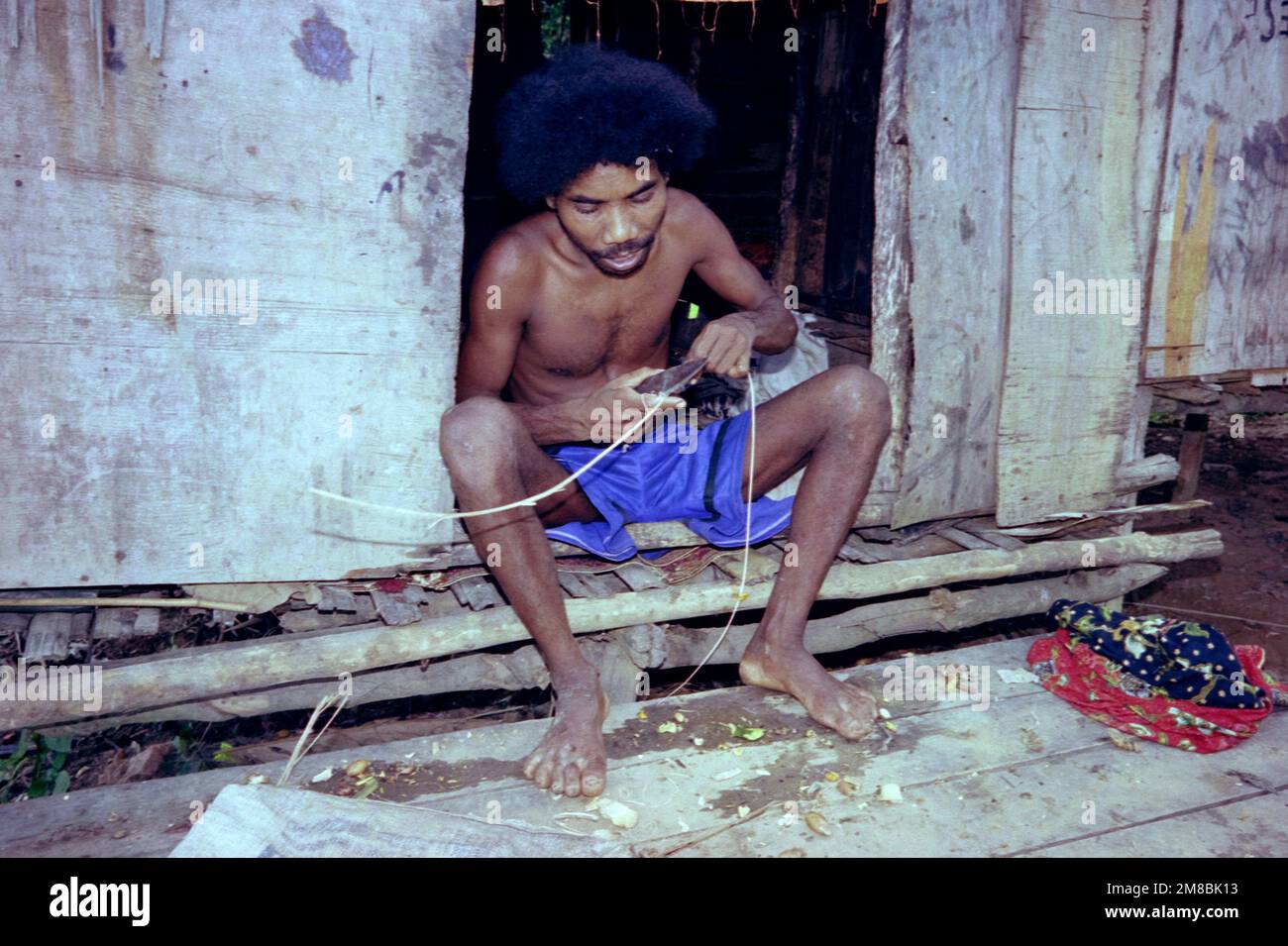Orang-Asli-Bewohner in einem Dorf in Taman Negara in Malaysia. Vvbvanbree Fotografie Stockfoto