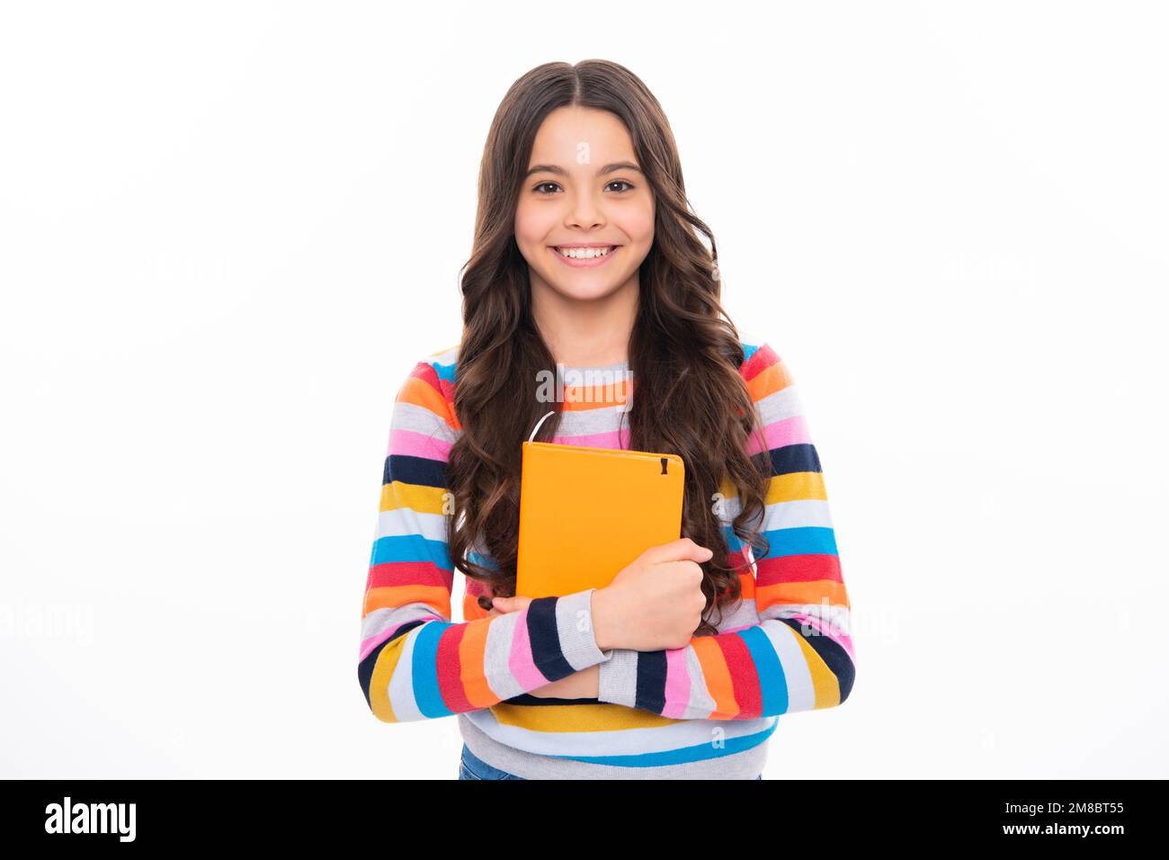 Zurück zur Schule. Porträt von Teenager-Schulmädchen mit Büchern. Kinder Schule und Bildung Konzept. Schülerin. Glückliches Mädchen Gesicht, positiv und Stockfoto