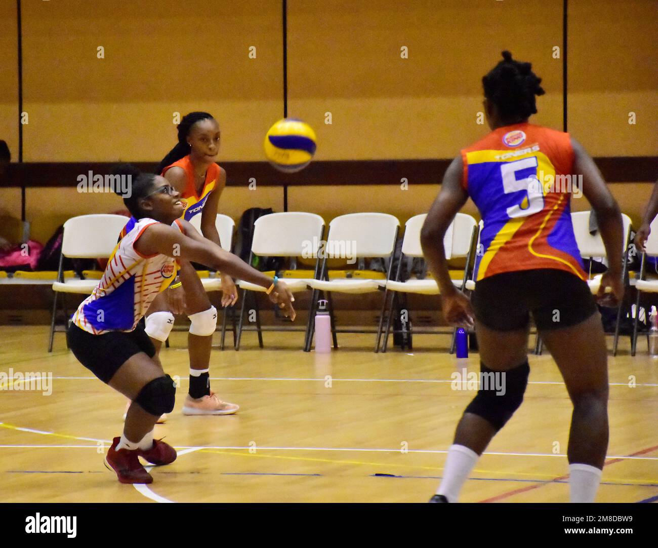 Volleyball frauenspiel Fotos und Bildmaterial in hoher Auflösung Alamy