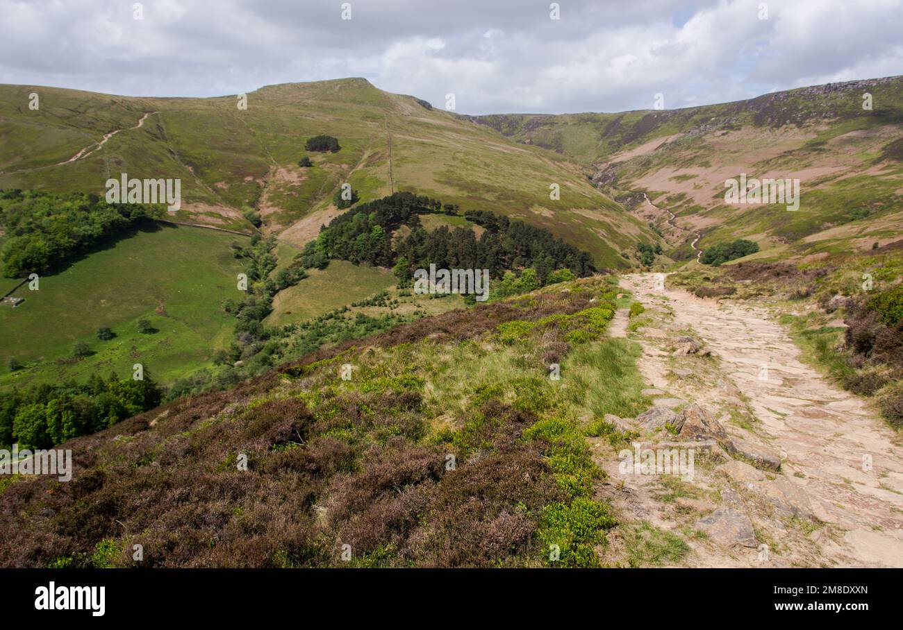 Kinder Scout aus dem nahe gelegenen Ring Roger, Edale - The Peak District National Park, England, Großbritannien Stockfoto