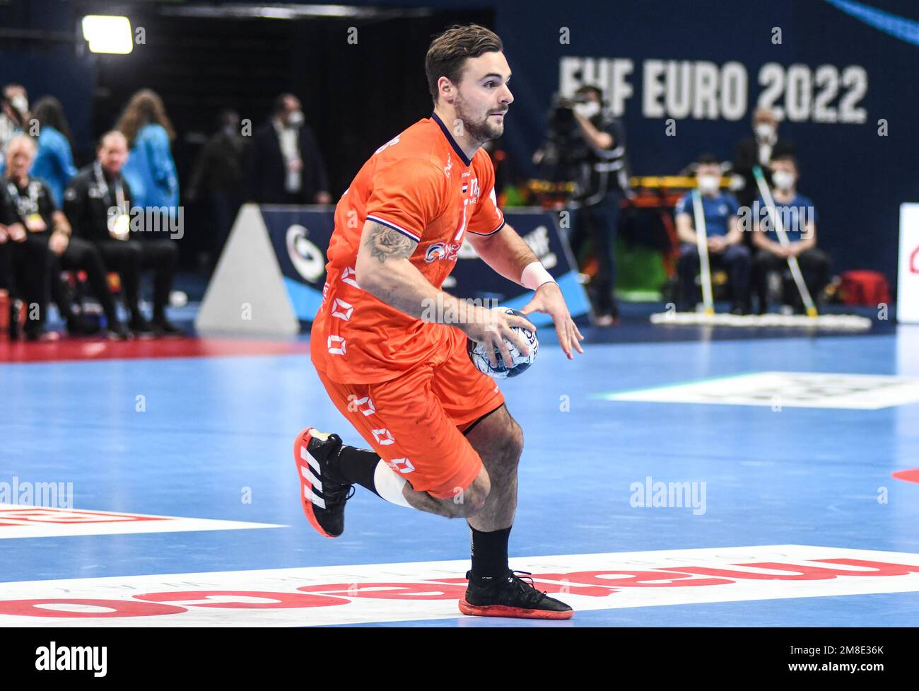 Dani Baijens (Niederlande) gegen Kroatien. EHF Euro 2022. Hauptrunde Stockfoto