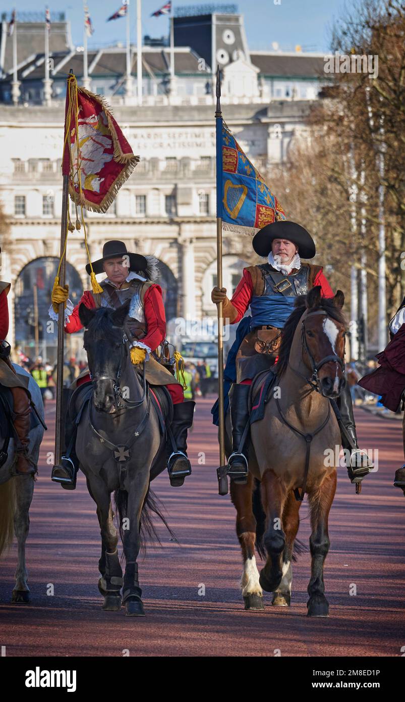 Charles I. Royalist Nachstellung entlang der Mall London Stockfoto