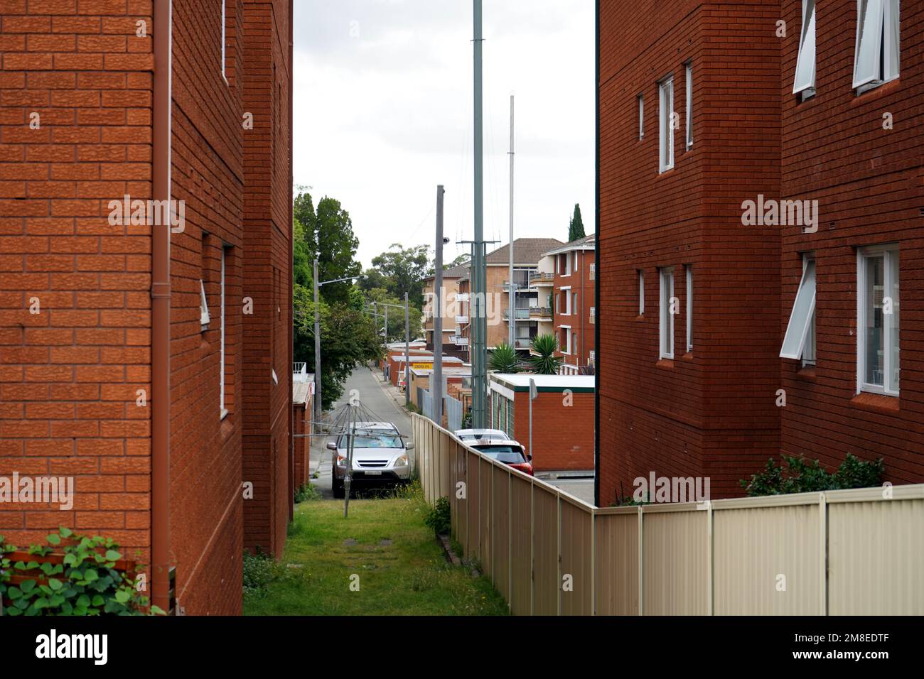 Rote Backsteingebäude in Kogarah, einem Vorort im Süden Sydneys. Stockfoto